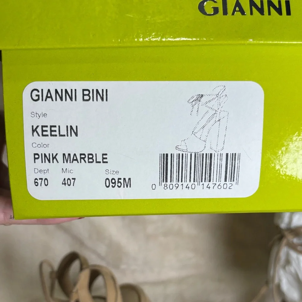 Gianni Bini chic beige